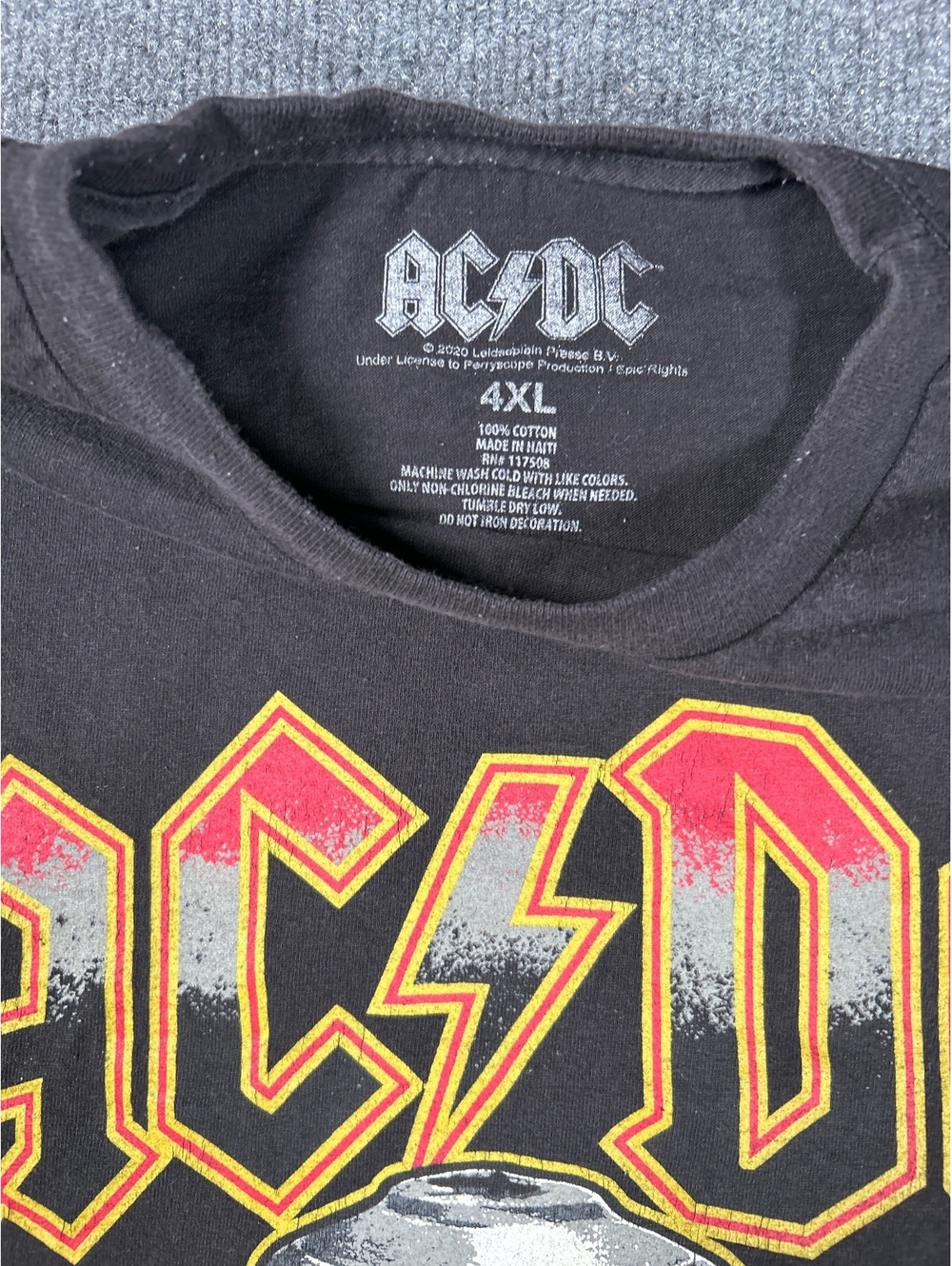 AC/DC Back In Black Tour 1980 Graphic T-Shirt 4XL - Picture 4 of 5